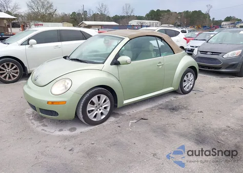 2008 Volkswagen New Beetle S z USA, uszkodzony, nr VIN 3VWPF31YX8M411933